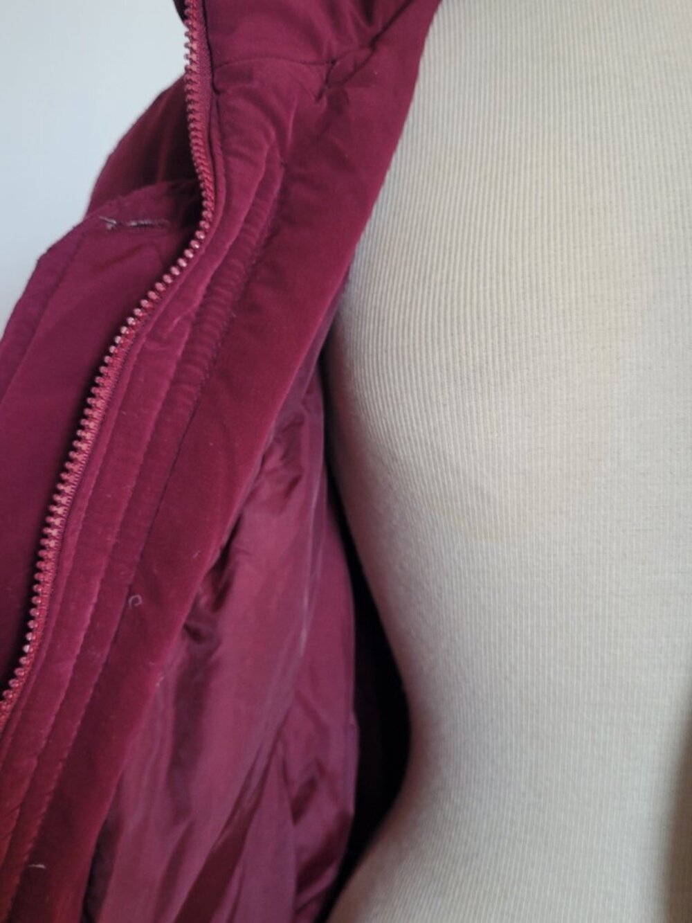 Neiman Marcus Maroon Long Hooded Down Puffer Coat Size M - Picture 11 of 16